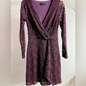 Abercrombie & Fitch Women’s Dress, Size S, Plum Purple, Lace Sleeves and Overlay